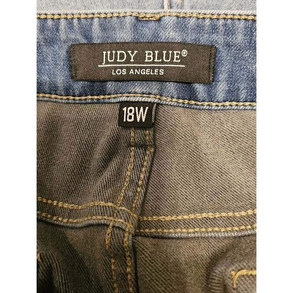 Judy Blue Jeans Women 18W Boyfriend Fit High Rise Light Stretch Frayed - Picture 3 of 10